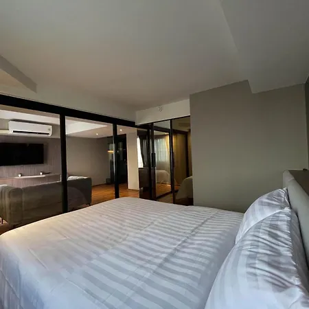 We Hotel