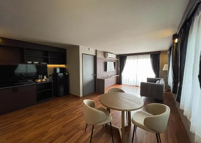 Hotel We 4*