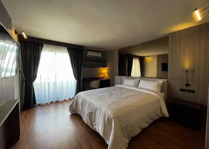 Hotel We 4*