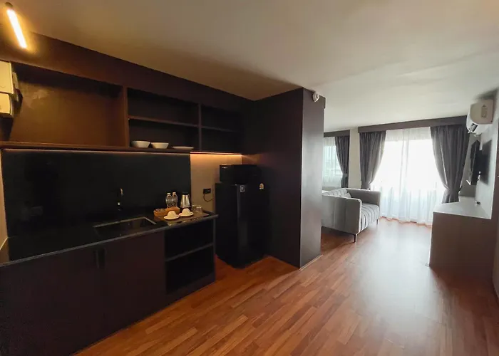 We Hotel 4*