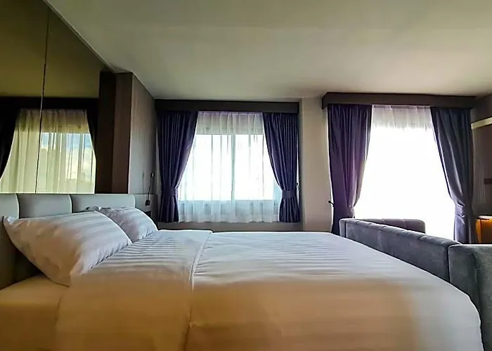 Hotel We 4*